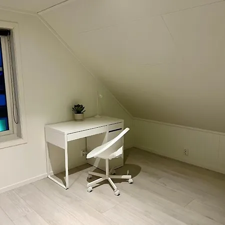 Ny Og Moderne 2-roms Appartement Bodø